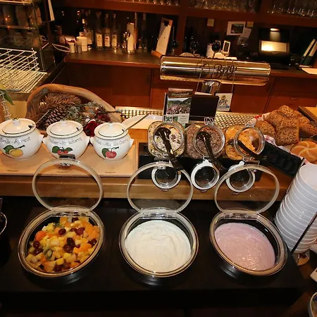 Albhotel Malakoff - House Of Nature 3*